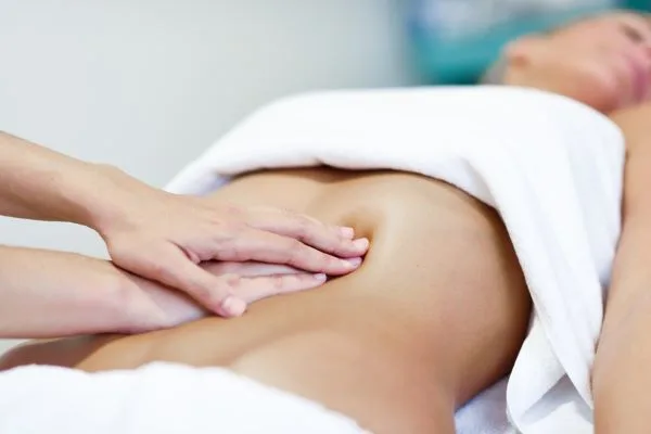 Massage du ventre Chi Nei Tsang